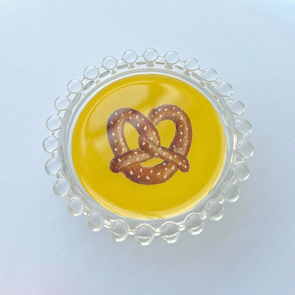Pretzel Trinket Dish, Original Illustration, 4"