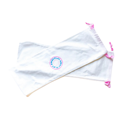White wooden rack bags with pink accents and a logo on a white background